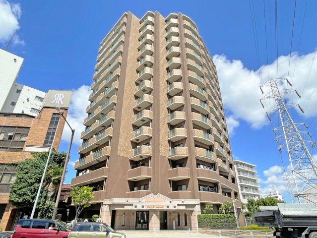 グランシティ川崎（川崎市中幸町3丁目）の外観|グランシティ川崎　2LDK　新規内装リノベーションマンション　JR南武線「尻手」駅徒歩2分　1999年10月築　充実の共用設備・サービス　24時間セキュリティ　3か所の南向きバルコニー