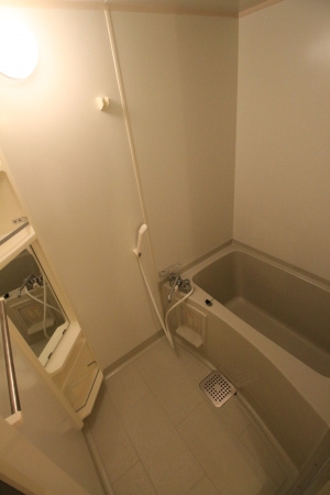 セジュールシャイニング【キャッシュバック対象】の浴室|きれいなお風呂です