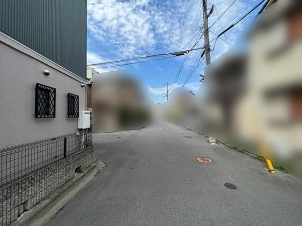 【前面道路含む現地写真】