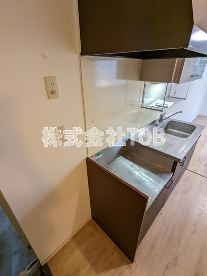 【設備】 | アメニティーズ | 冷蔵庫置き場※クリーニング中の写真※