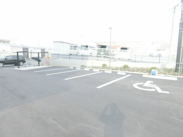 Villa Izumi Chuoの駐車場
