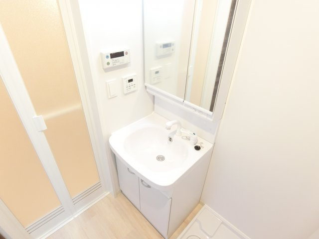 Villa Izumi Chuoの独立洗面台