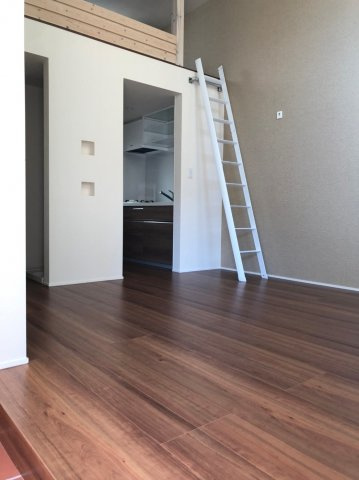 仲介手数料0！！コレクション名城公園II Southの居間・リビング