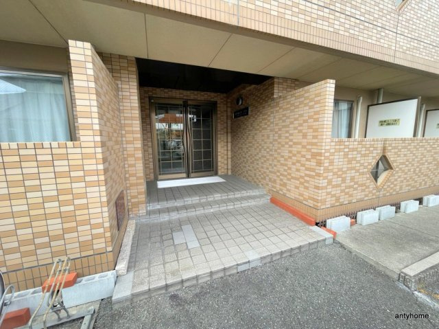 メゾンドスピカ　仲介手数料無料のエントランス