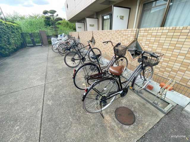 メゾンドスピカ　仲介手数料無料の駐車場