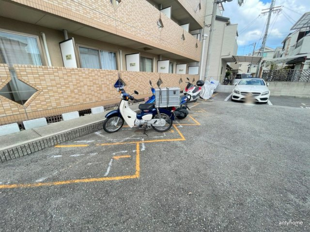 メゾンドスピカ　仲介手数料無料の駐車場