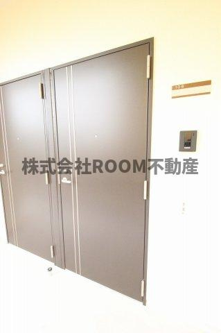 Feliciaの玄関|収納もある玄関です