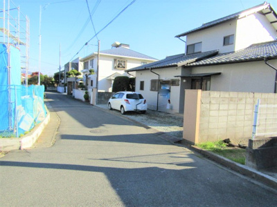 【前面道路含む現地写真】 | 中古戸建　甲斐市中下条 | 前面道路含む現地写真です