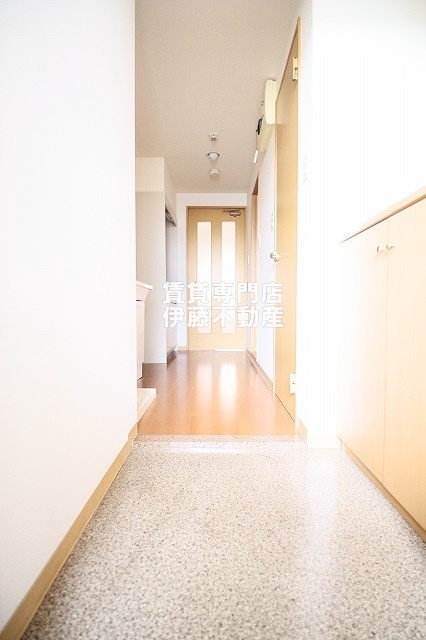 グレイス大曽根の玄関