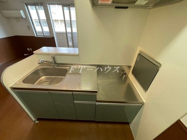 千葉市花見川区幕張本郷１丁目のアパートのキッチン