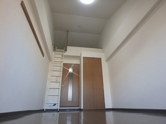 【洋室】 | Bergamotto馬借