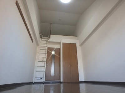 【洋室】 | Bergamotto馬借