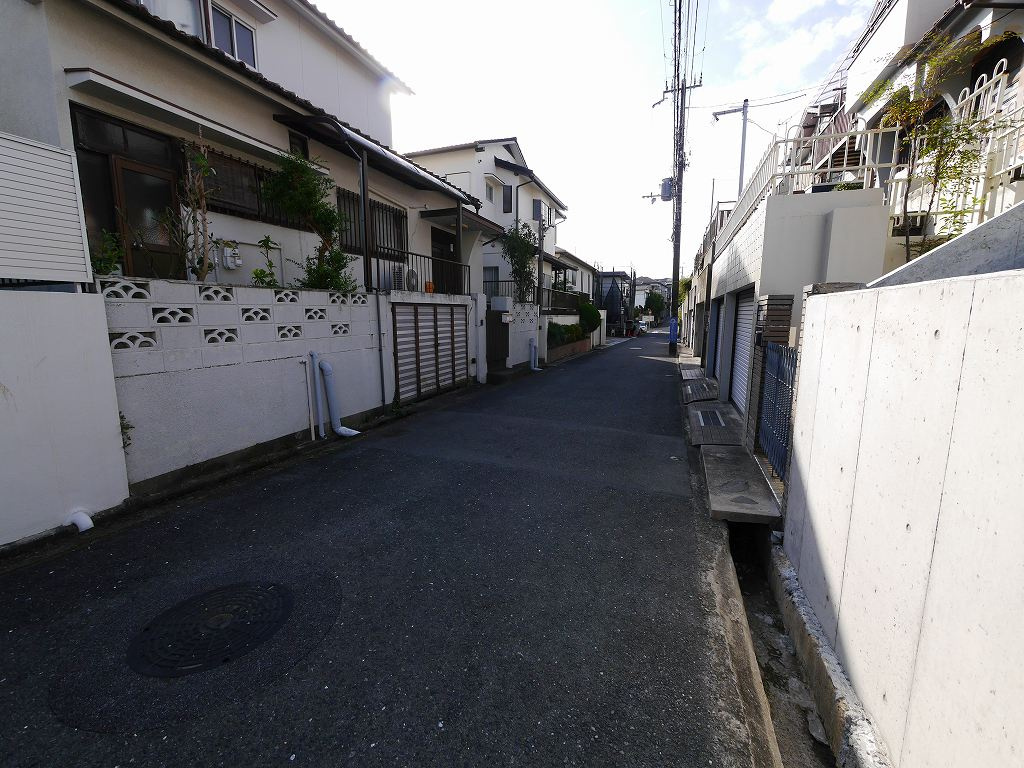 鈴蘭台北町5丁目土地の前面道路含む現地写真