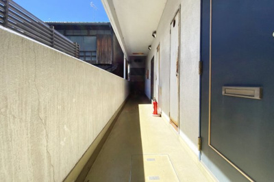 【外観】 | 中書島第4ハッコウハイツ | 【周辺情報】長さ約400ｍの《大手筋商店街》が徒歩12分にあるので何でも揃って大変便利ですよ。