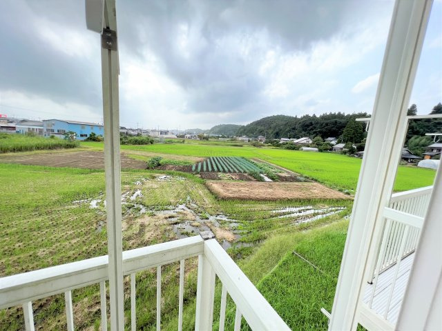 岩田ハイツB棟のバルコニー