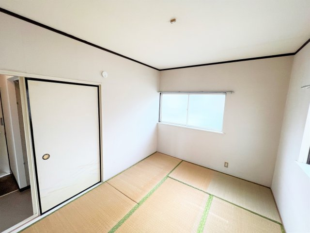 岩田ハイツB棟の和室