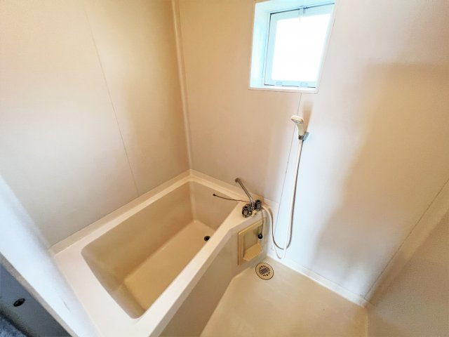 岩田ハイツB棟の浴室