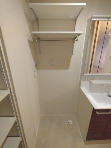 【設備】 | ヴェルサス | 室内洗濯機置き場