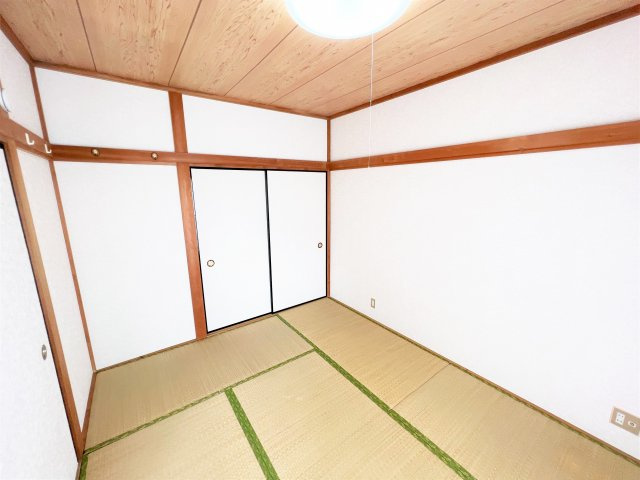 岩田ハイツB棟の和室