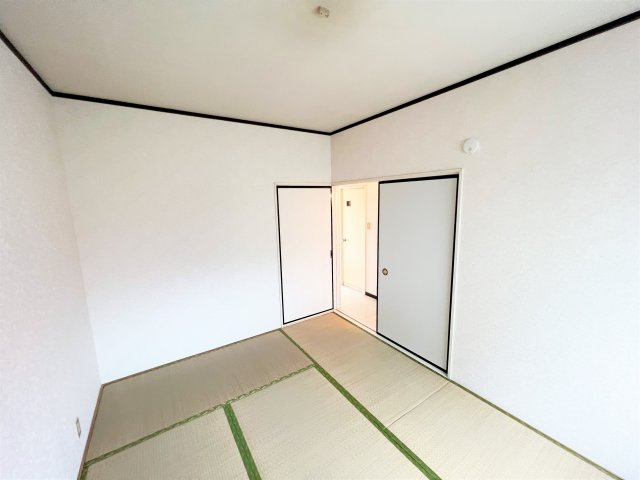 岩田ハイツB棟の和室