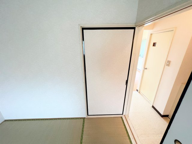 岩田ハイツB棟の和室