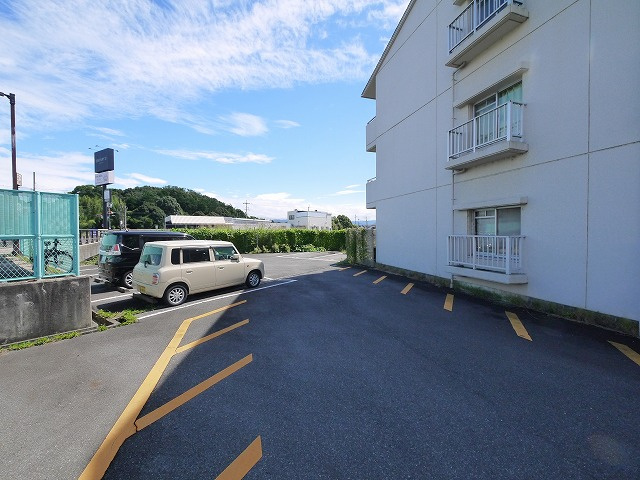 加藤マンションの駐車場