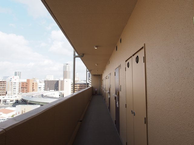 COCORO-WESTのロビー