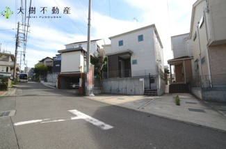 【前面道路含む現地写真】
