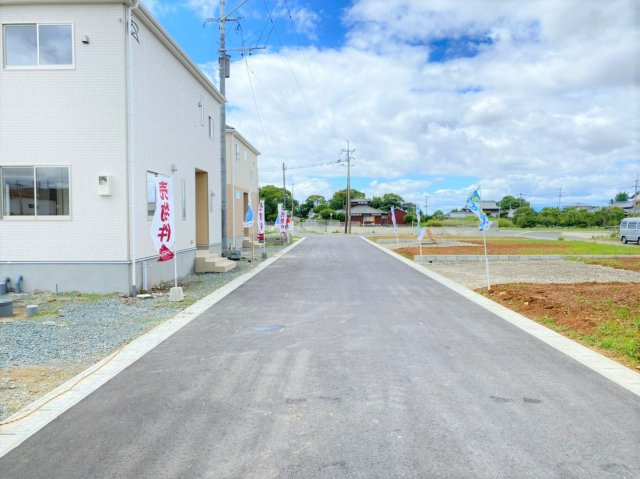 筑後市大字常用の新築一戸建の前面道路含む現地写真