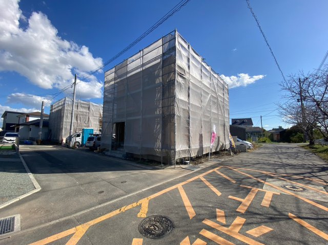 久留米市三潴町高三潴の新築一戸建の前面道路含む現地写真