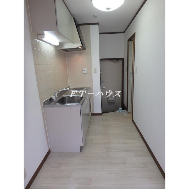 フロンティアⅠＢ棟の玄関