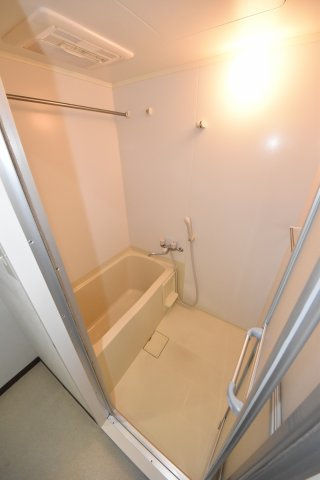 フローリッシュの浴室