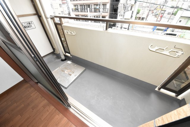 フローリッシュのバルコニー