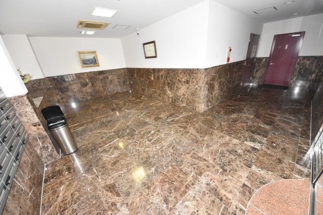 フローリッシュのエントランス