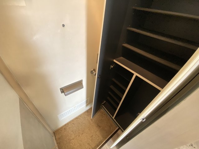 コーポ白糸台第2の玄関