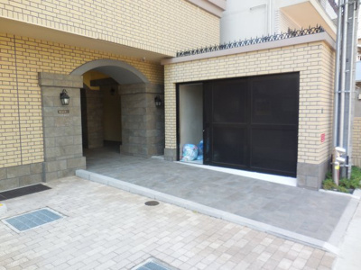 【エントランス】 | Ｎａｔａｒｉｅ　Ｋｏｂｅ | 建物の内部です
