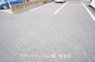 【駐車場】