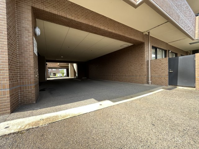 信開ベルシー日光の駐車場