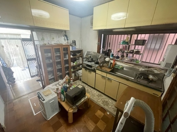 【居間・リビング】 | 守口市寺方元町1丁目　中古テラスハウス