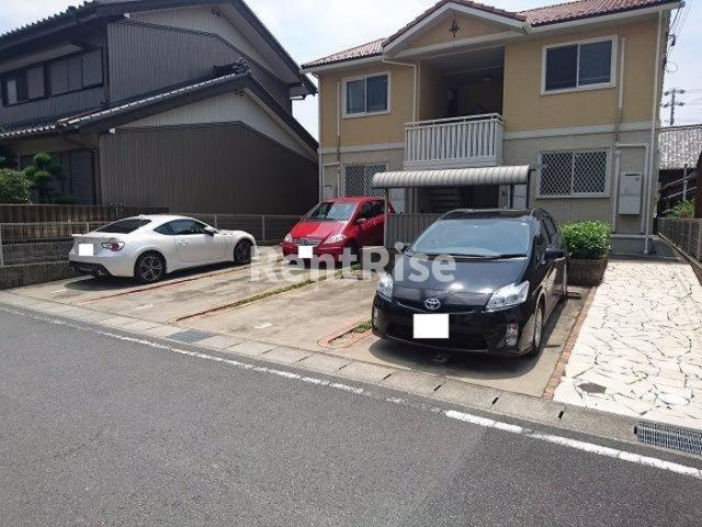 レジデンス ミツ２ Ａの駐車場