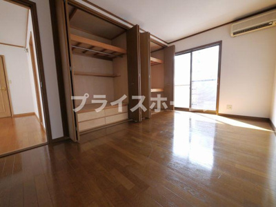 【寝室】 | 山本邸