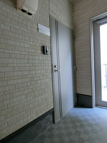 アヴニール立町の玄関|103号室の写真（イメージ）