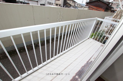 【バルコニー】 | フレグランス石井A棟 | バルコニーからの眺めを楽しみながら食事をしませんか