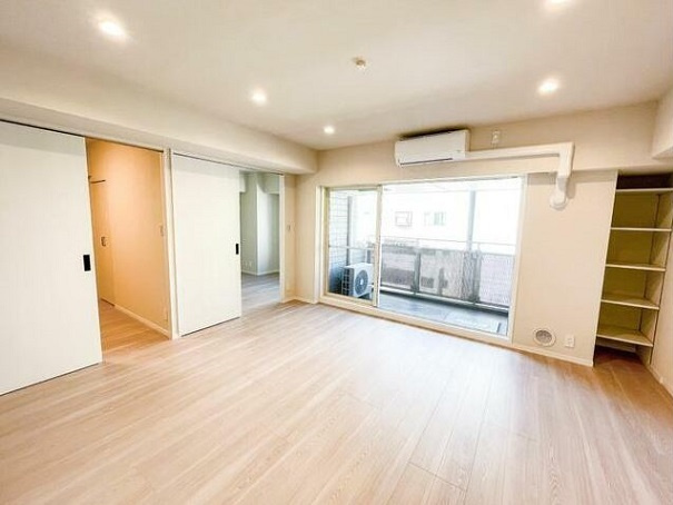 台東区松が谷４丁目の賃貸マンションの居間・リビング