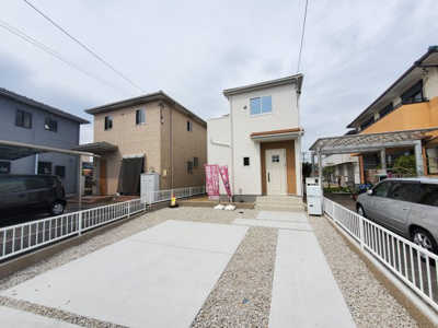 【外観】 | 一宮市木曽川町玉ノ井21-1期　全1棟　1号棟＜仲介手数料無料＞木曽川西小・木曽川中　新築一戸建て | 完成しました♪
〈内覧予約キャンペーン実施中！〉マックスバリュde住まい相談までご連絡下さい。