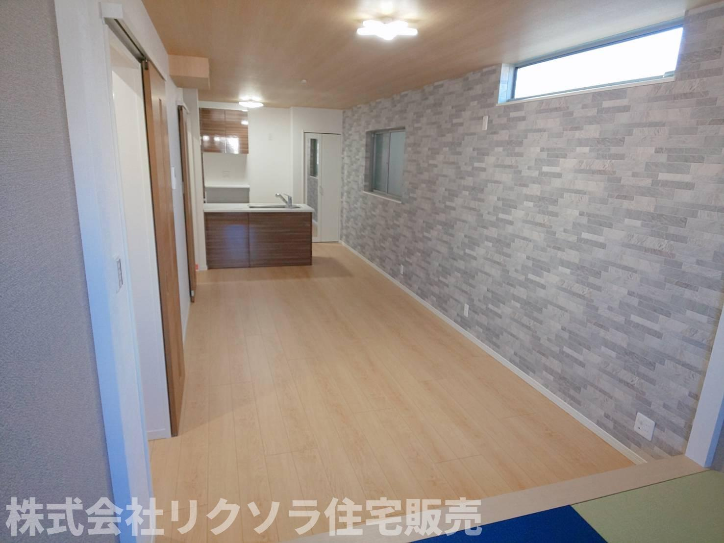 甲斐田新町　未入居一戸建ての居間・リビング|LDK16.4帖