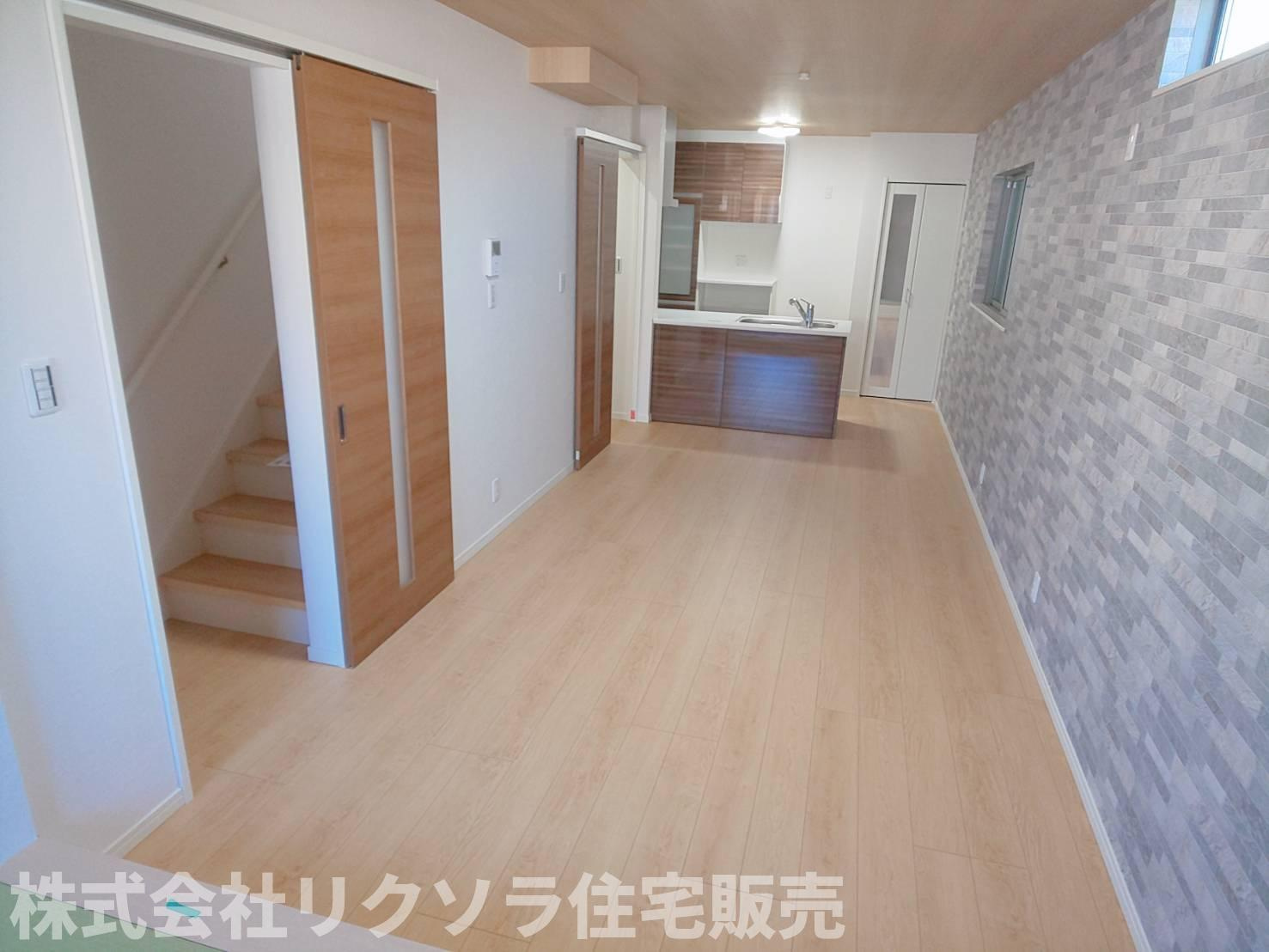 甲斐田新町　未入居一戸建ての居間・リビング|LDK16.4帖