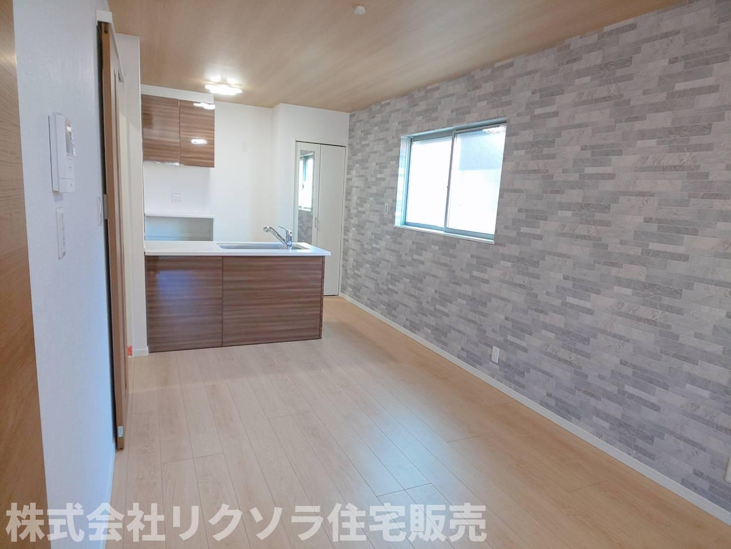 甲斐田新町　未入居一戸建ての居間・リビング|LDK16.4帖