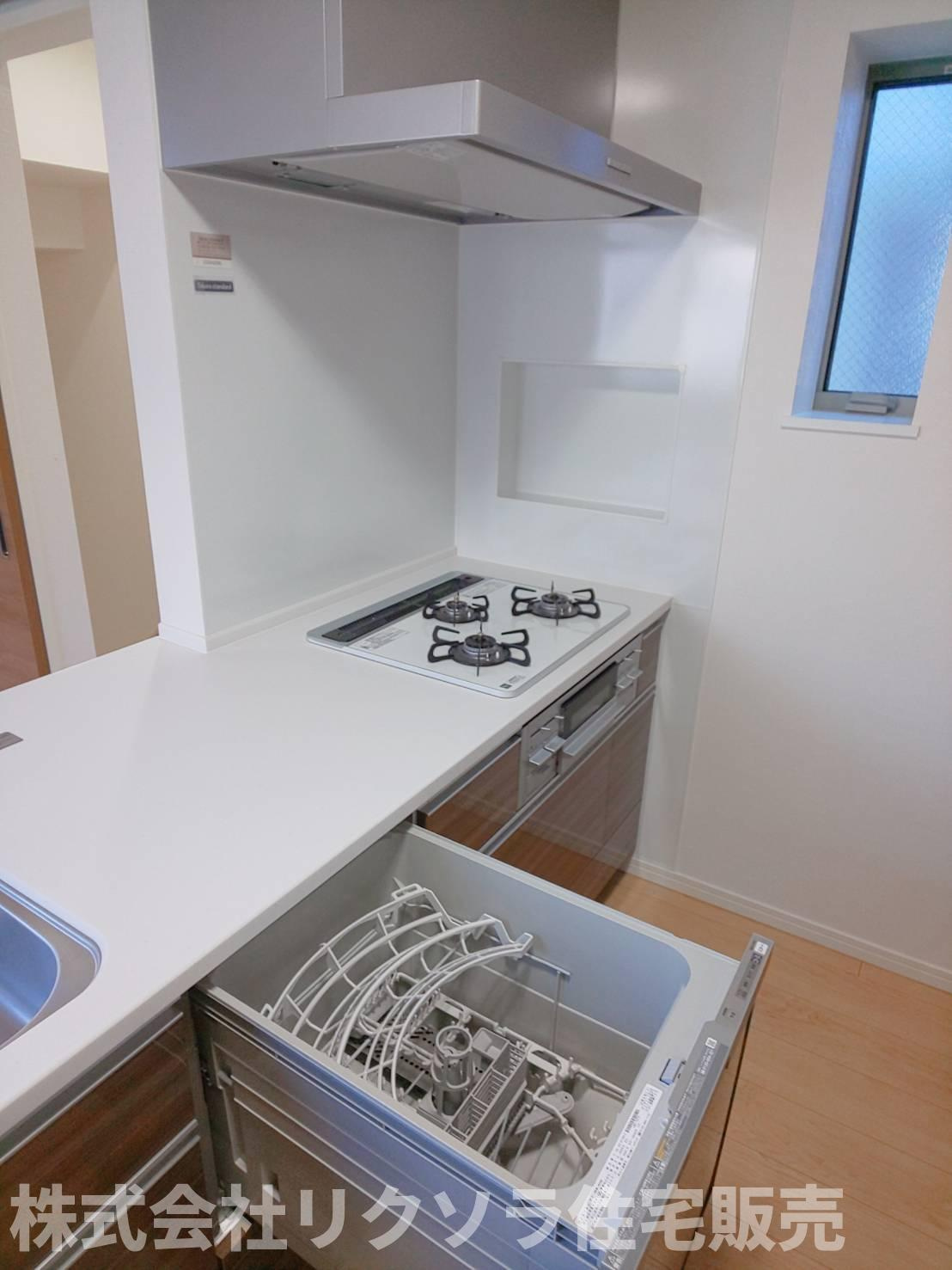 甲斐田新町　未入居一戸建てのキッチン|食洗機付き