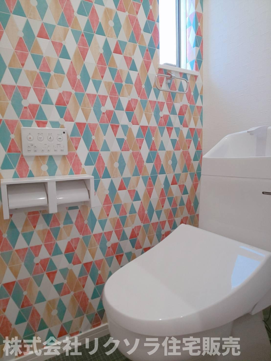 甲斐田新町　未入居一戸建てのトイレ|温水洗浄便座